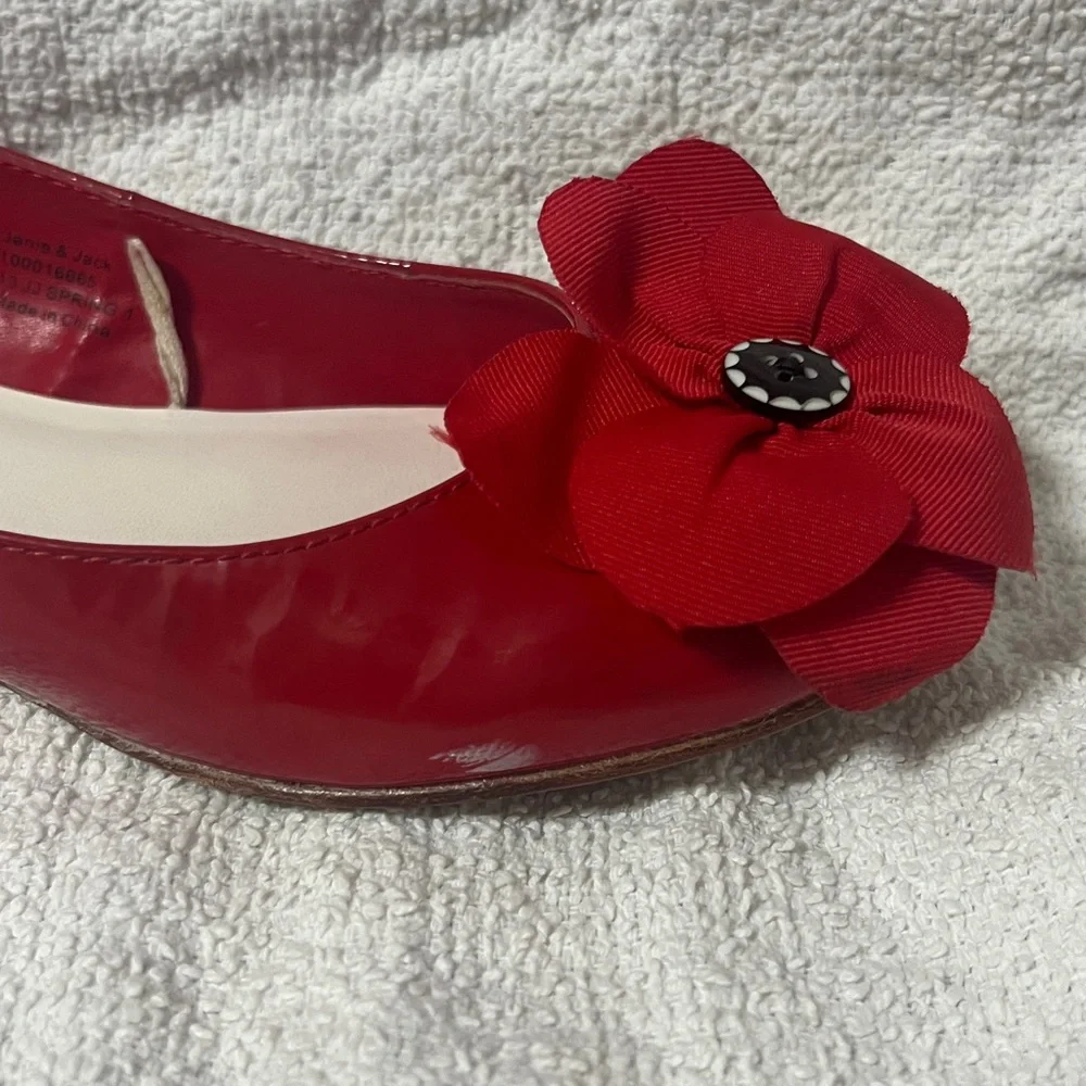Janie and Jack girls Red patent leather Shoes with Flower Accent in size 1
